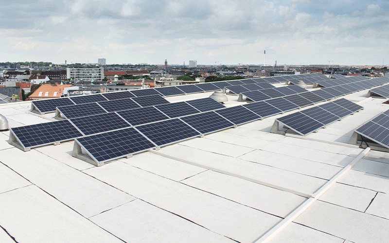 Slider_IKO__0003_Aetam-Strijen-eco+pv_R-kopie.png